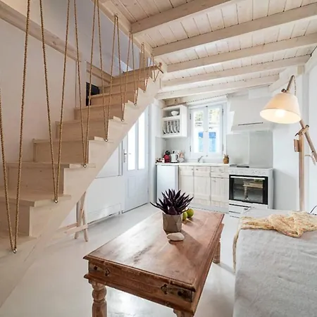 Santorita Suites