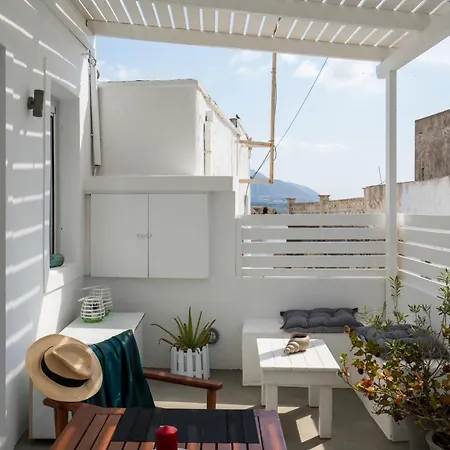 Santorita Hotel *