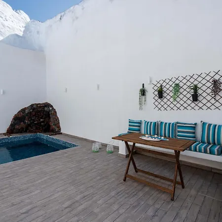 فندق Santorita Suites Akrotírion