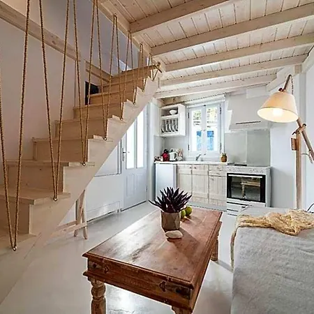 Santorita Suites