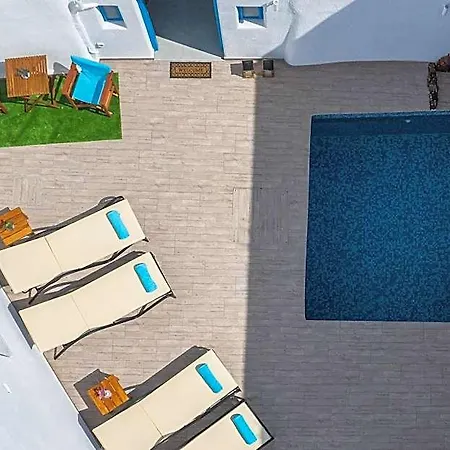Santorita Suites 3*