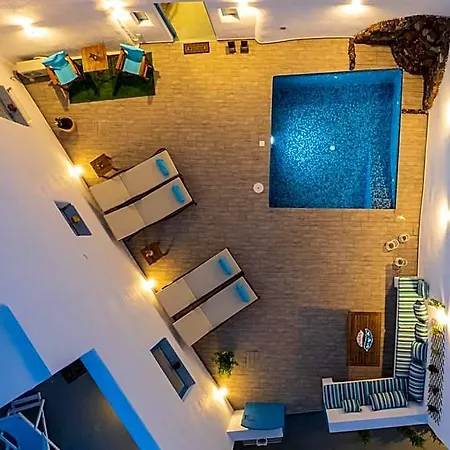Santorita Suites فندق Akrotírion