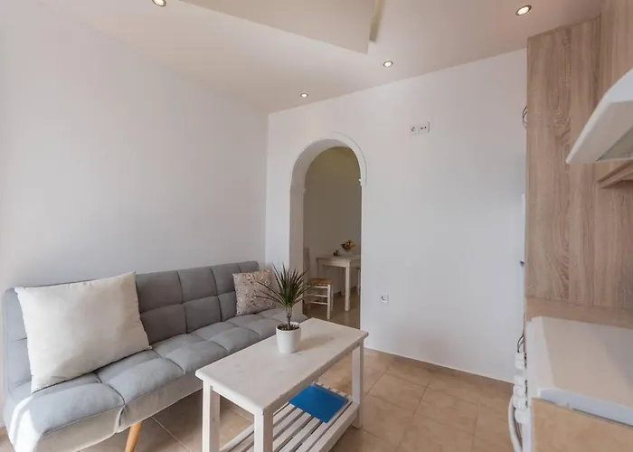 Santorita Suites فندق Akrotírion