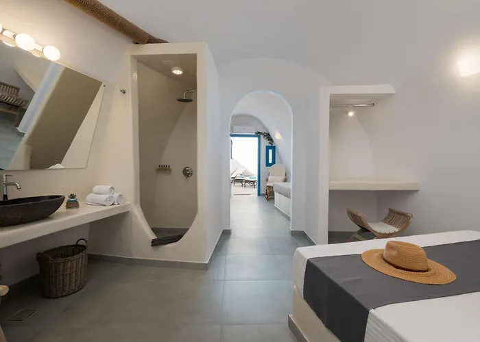 Santorita Suites 3* Akrotírion