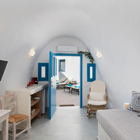 Santorita Suites