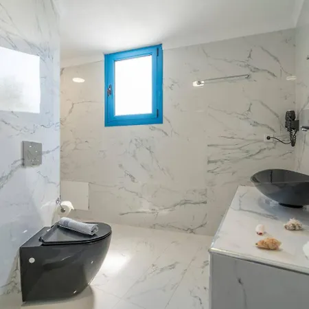 Santorita Suites Hotel *